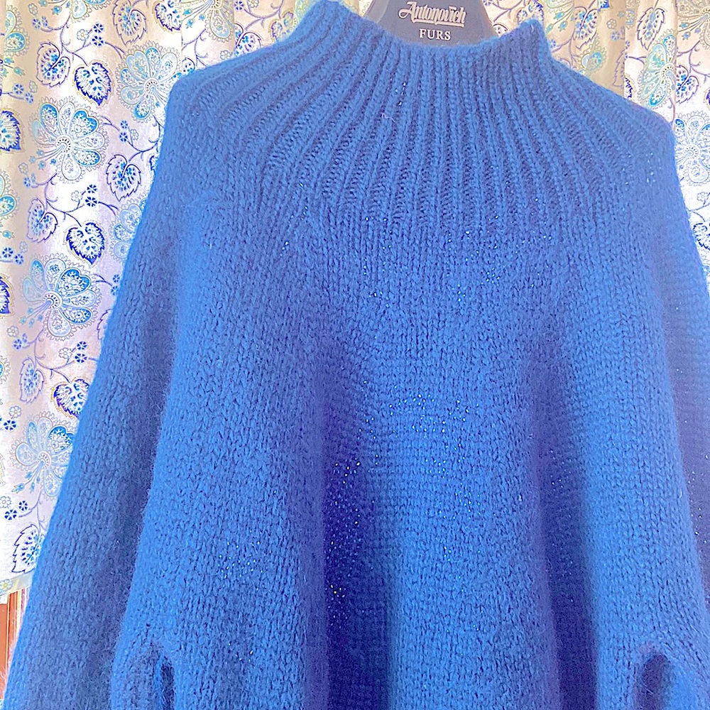 Oversized sweater-dress